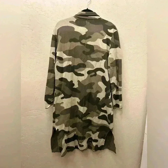 Maeve Anthropologie long line camo button cardigan small. Casual preppy fall - Picture 4 of 7